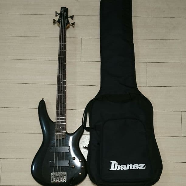 ギター Ibanez SR300