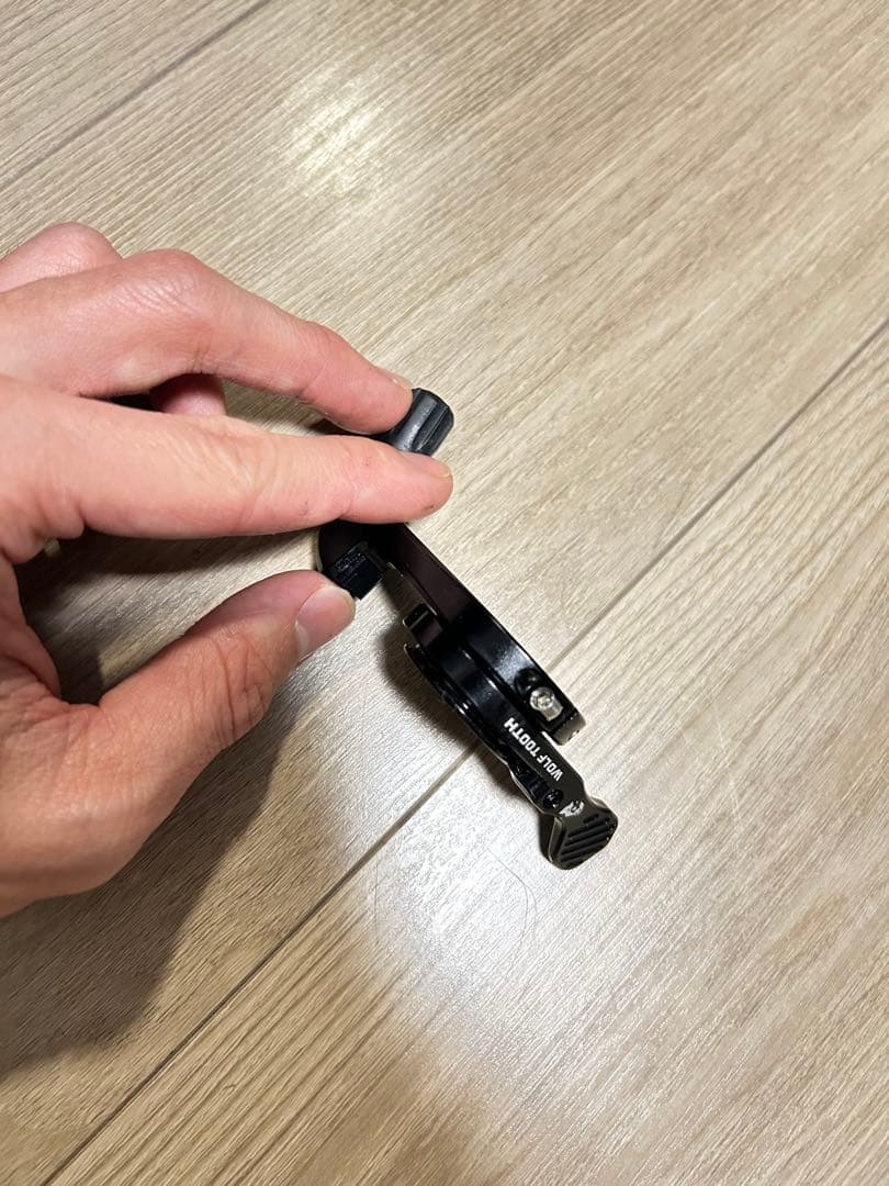 ドロッパーレバー Wolf tooth(左用縦型）