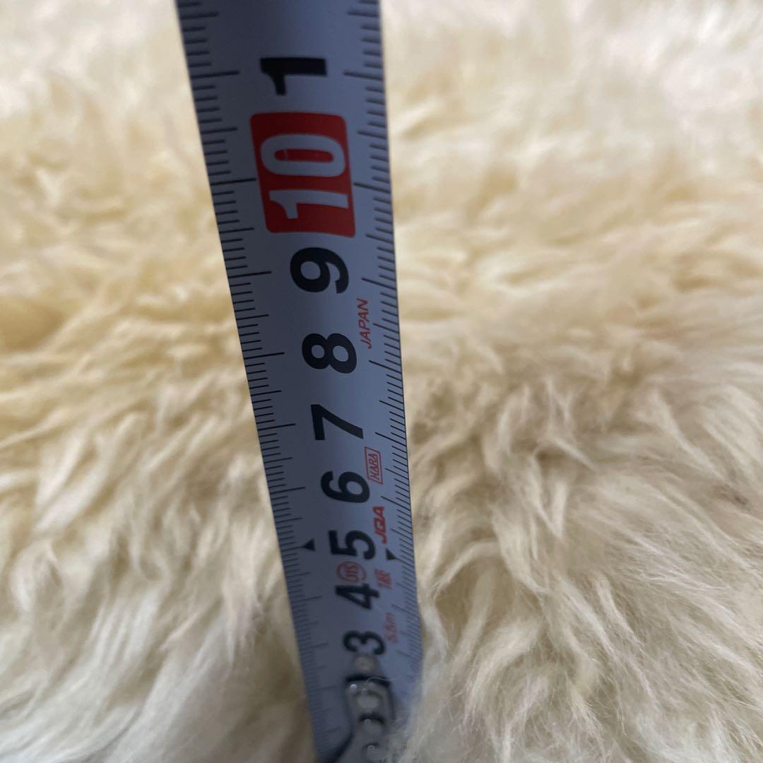 ニチロ毛皮株式会社　高級羊毛ムートンラグ　約194×68cm