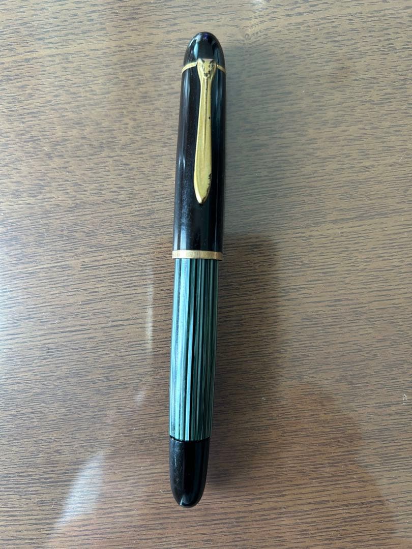 【Pelikan 万年筆 #140 緑縞 ヴィンテージ 14K セミフレックス】