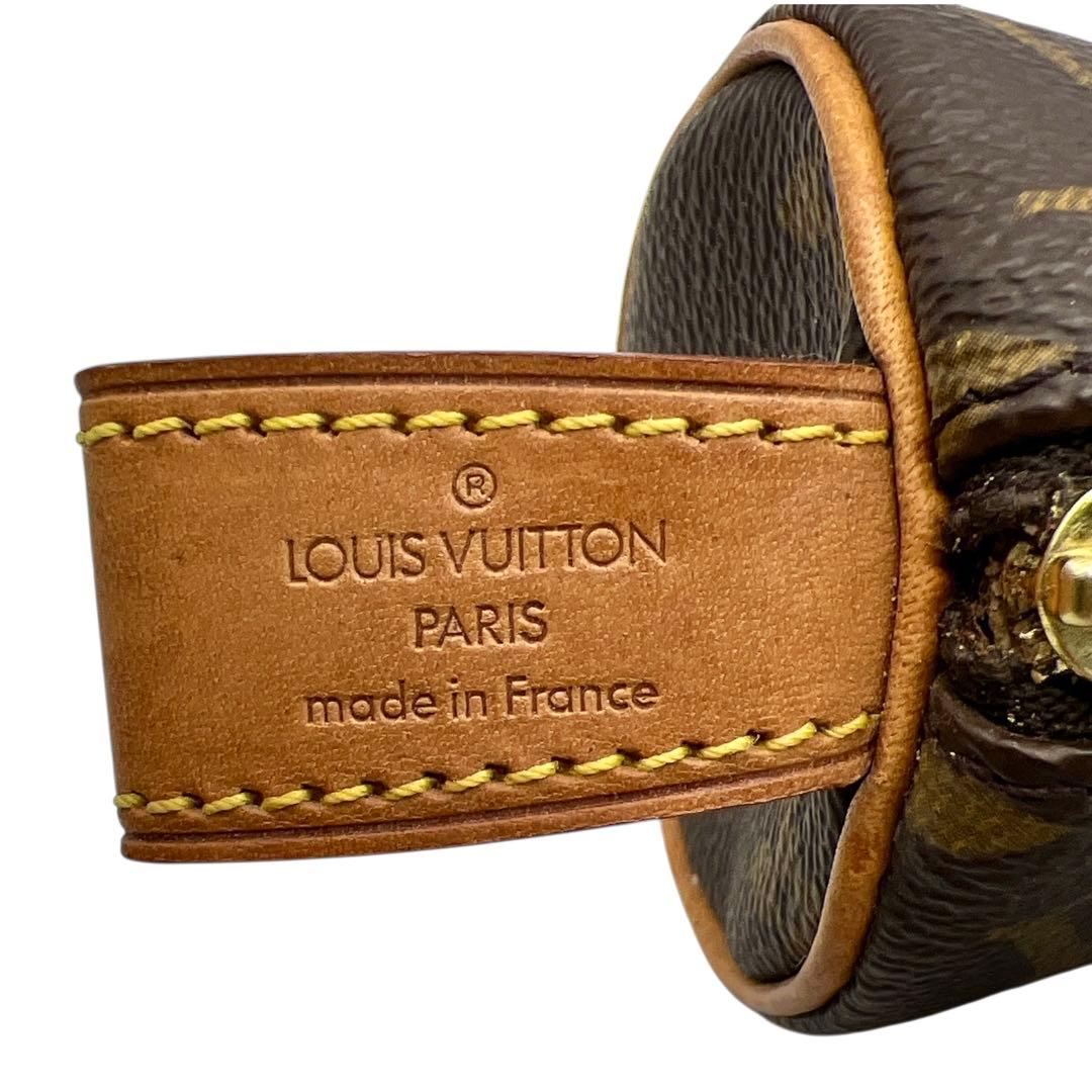 Louis Vuitton トゥルース ロンド モノグラム ペンケース 8026