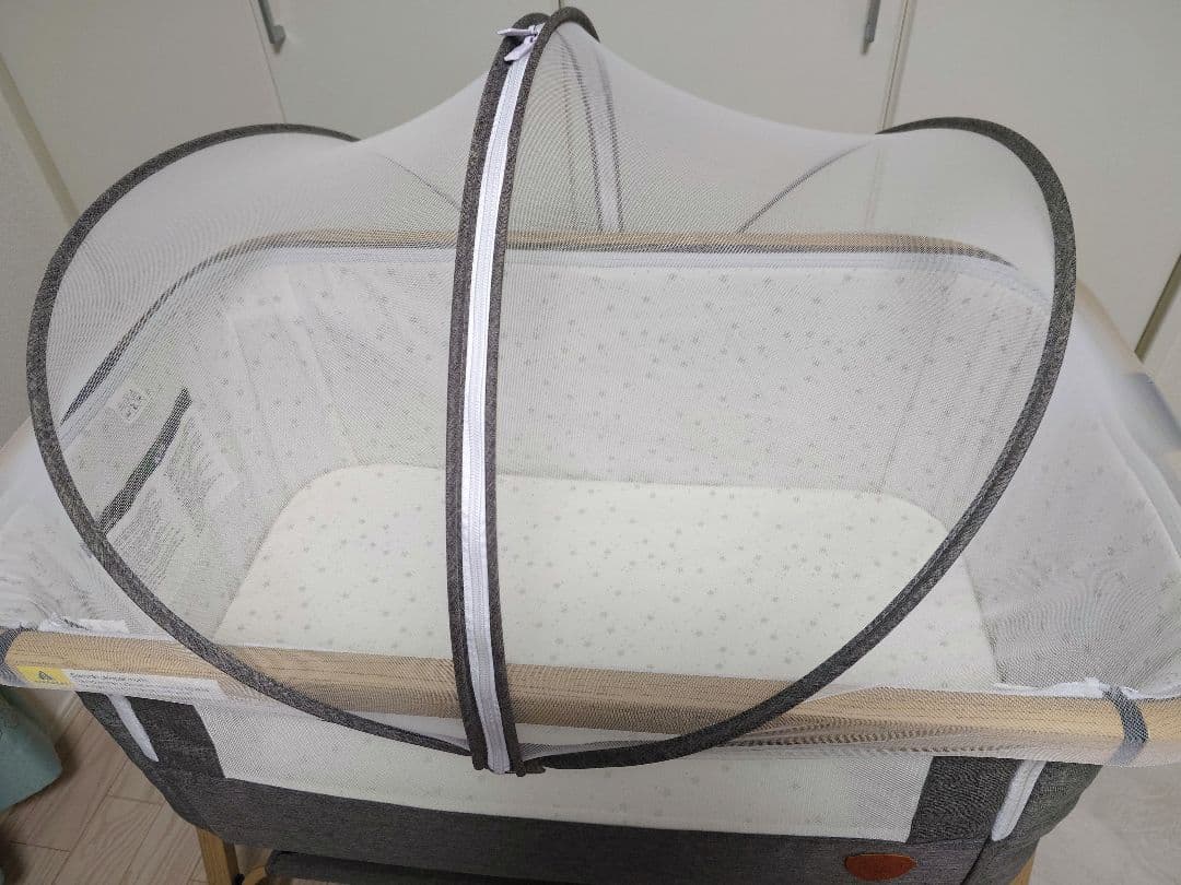 【最終値下げ】HZDMJ キャスター付 ベビーベッド 折りたたみ グレー