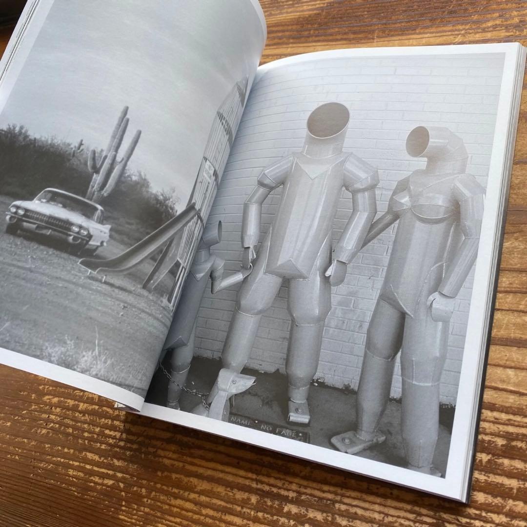 KAWS ARKITIP Magazine カウズ 1000部限定 雑誌 写真集