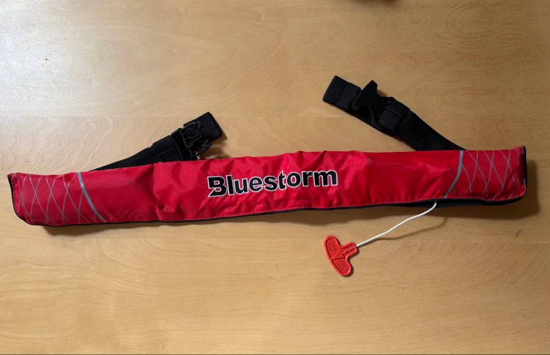 Bluestorm ライフジャケット　スティックタイプ　赤