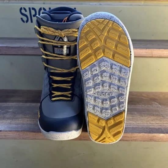 THIRTYTWO 2026 【LASHED BRADSHAW】26.0cm