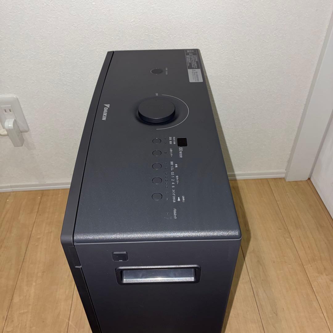 極美品！！2024年製DAIKIN 遠赤外線暖房機　ハイブリッドセラムヒート