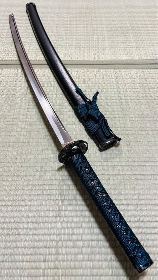 模造刀 陸奥守吉行拵え 龍目貫 龍透かし鍔 鐺付き 樋入り刀身 251020-2