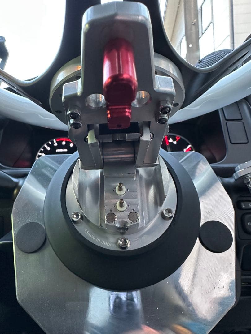 ⭐︎アベニューステアリング　ラフィックスGTC ハイエースおまけ付き⭐︎