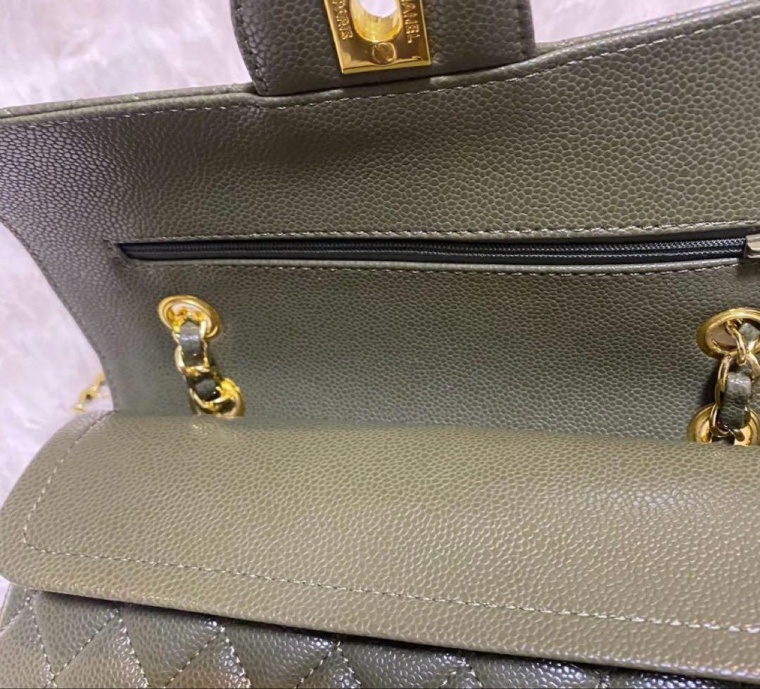 CHANEL チェーンバッグ　マトラッセ　グリーン　ノベルティ