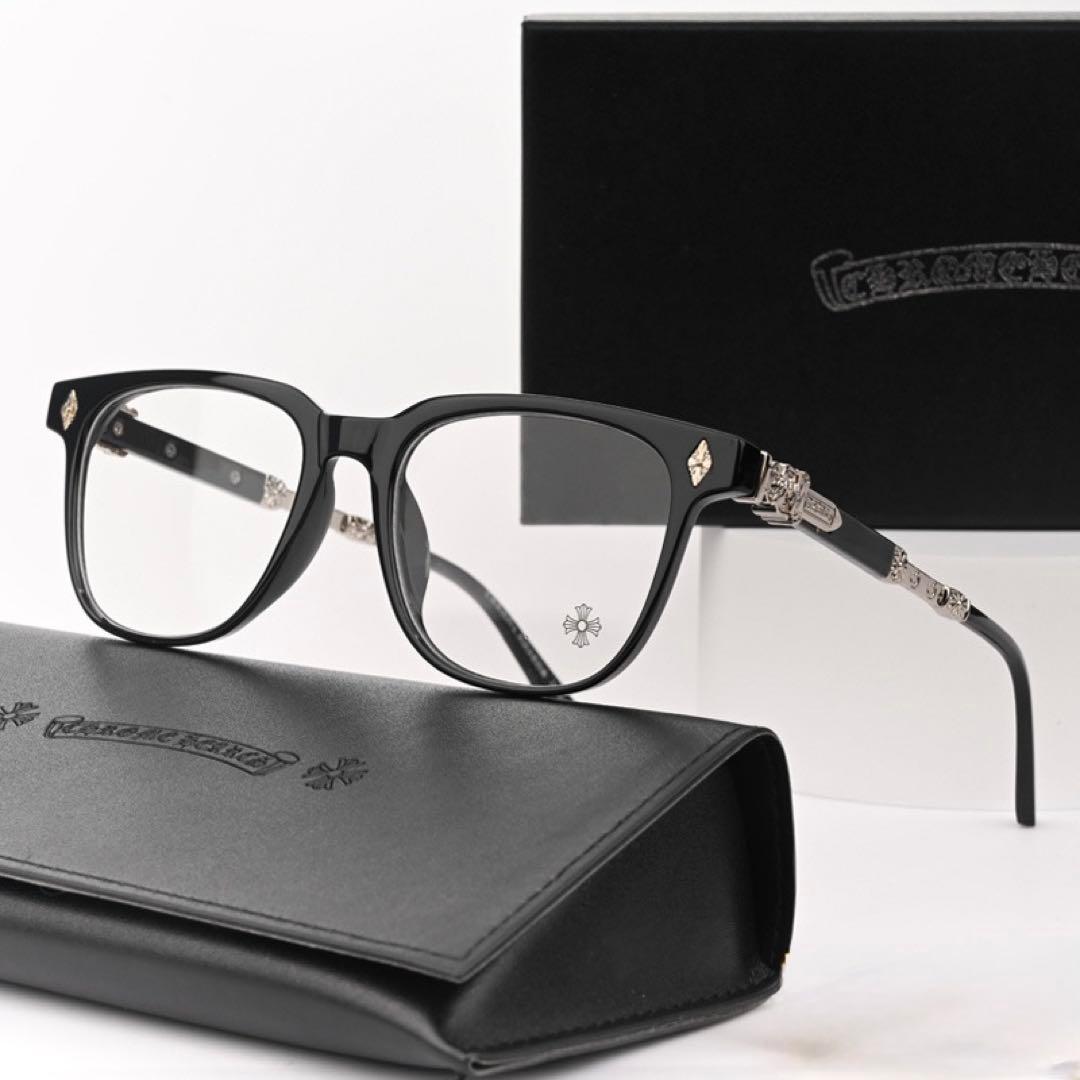 クロムハーツ好き 必見 ブラックフレーム メガネ シルバー装飾付き