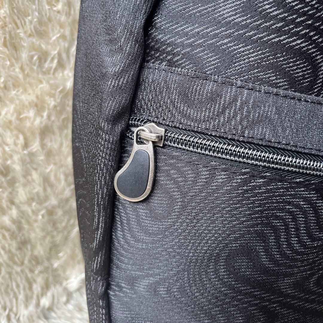 極美品　ヘルシーバックバッグ Mサイズ 9リットル 黒　ブラック