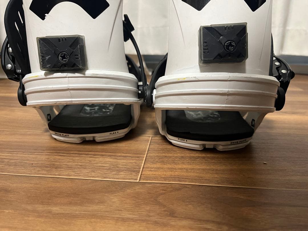 BENT L スノーボードビンディング ホワイト/ブラック