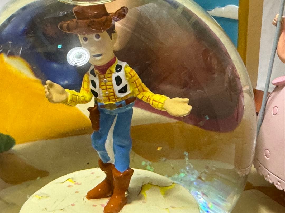 トイストーリー ベッド型 オルゴール付きスノーグローブ