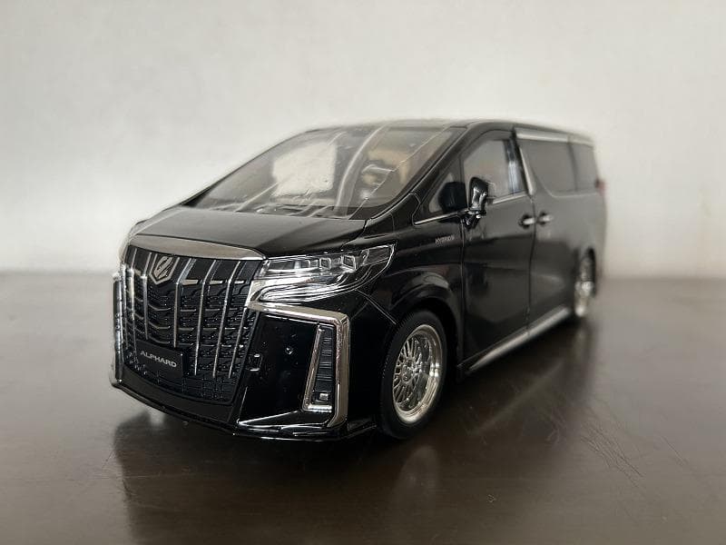 アルファード ハイブリッド ブラック 1/18 エアロ 30系後期 未使用