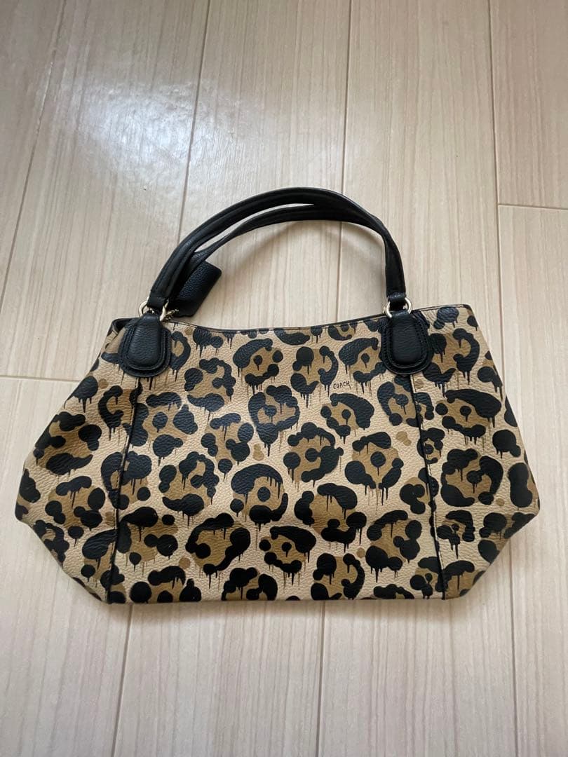 即購入⭕️です！ 縦幅 約23cm 横幅 約40cm かなり大容量です。