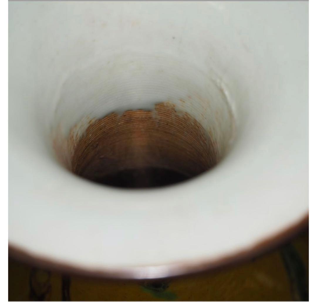 送料無料　時代物　盛上げ雲龍紋三彩花瓶　高さ34ｃｍ