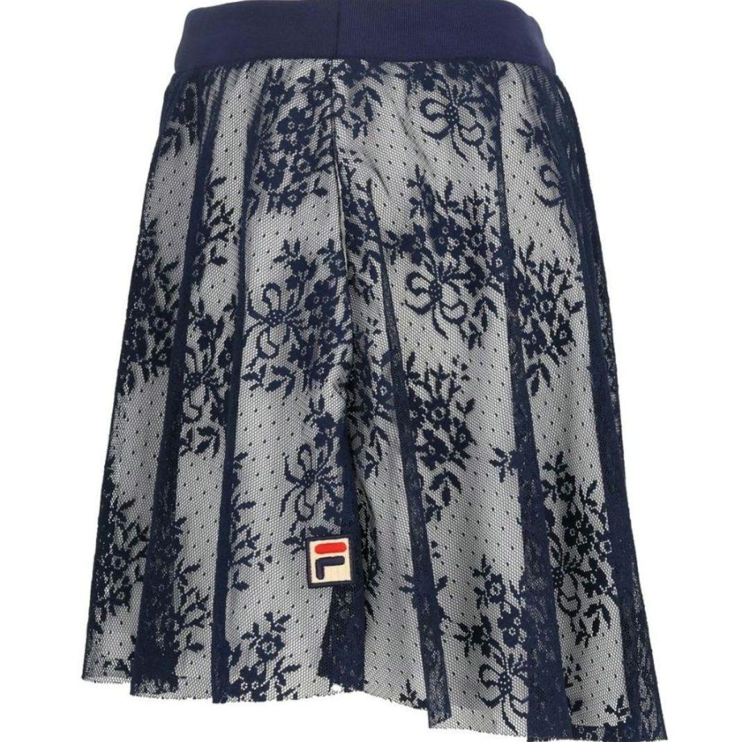 大人可愛い　L新品　FILAフィラ テニス・バドミントンウェア スコート レース