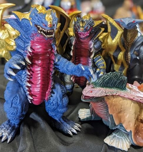 ウルトラマンガイア＆登場怪獣・宇宙人（バンダイ）ソフビフィギュア26体セット＋2