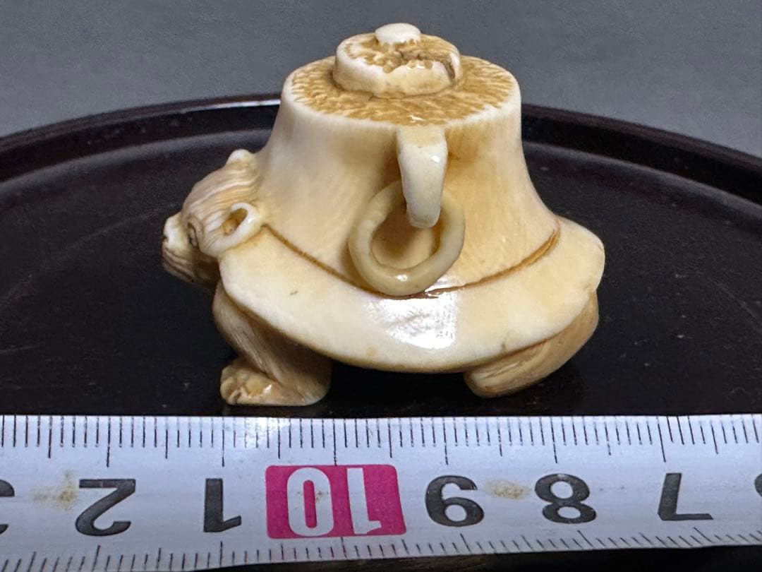 根付　アンティーク　日本昔話　分福茶釜　狸　置物　骨董　飾り物根付　古美術品