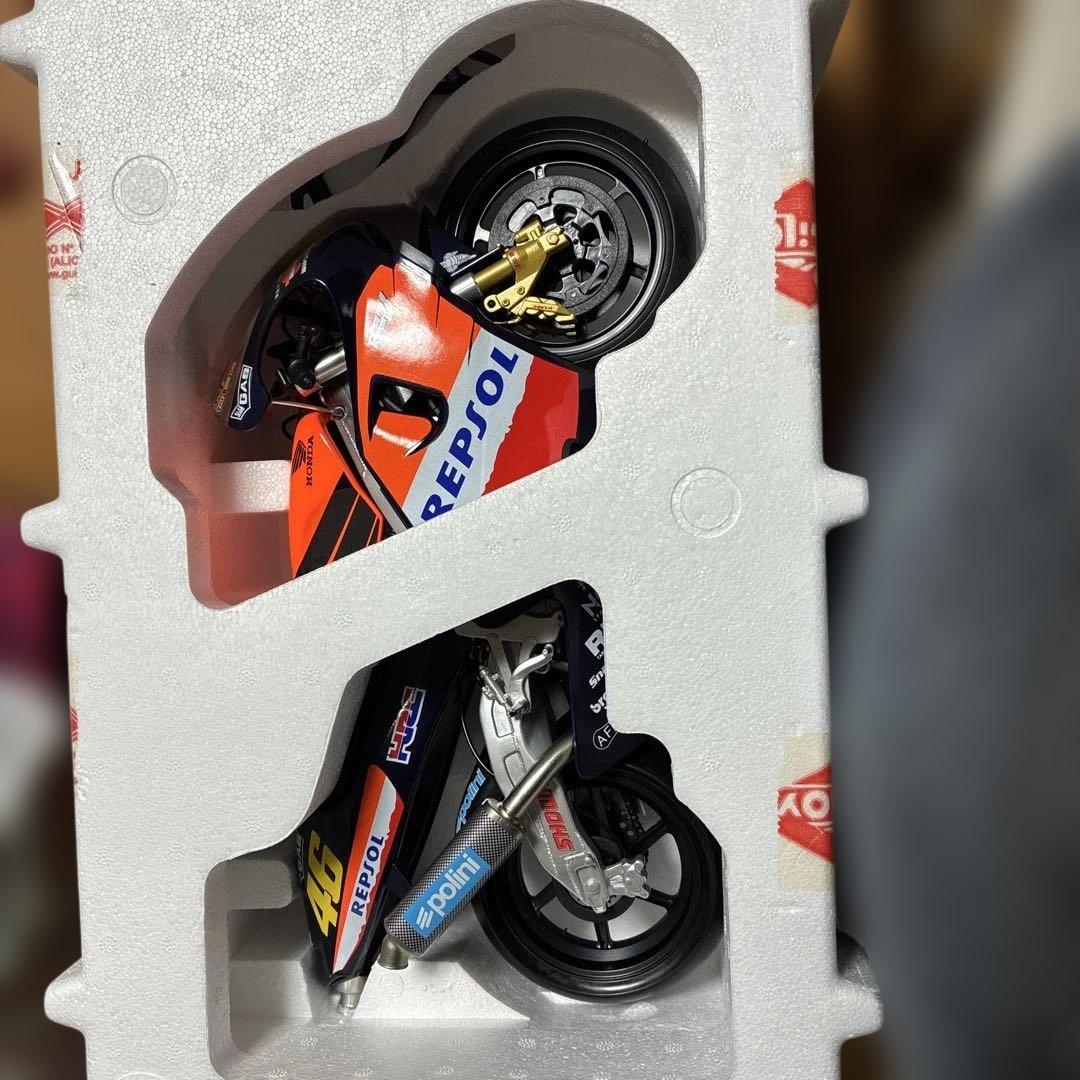 WORLD CHAMPIONSHIP HONDA RC 2II バイクフィギュア