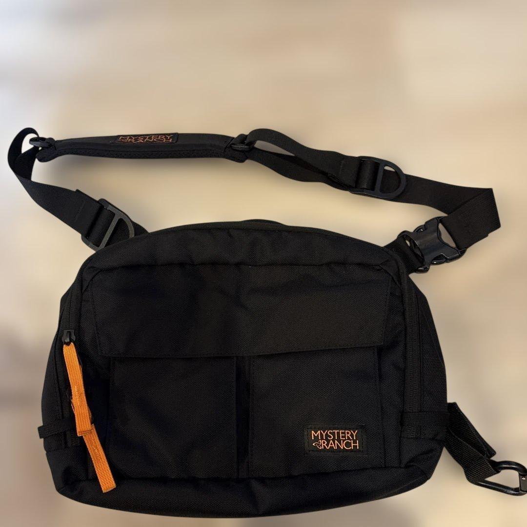 MYSTERY RANCH ブラック ショルダーバッグ