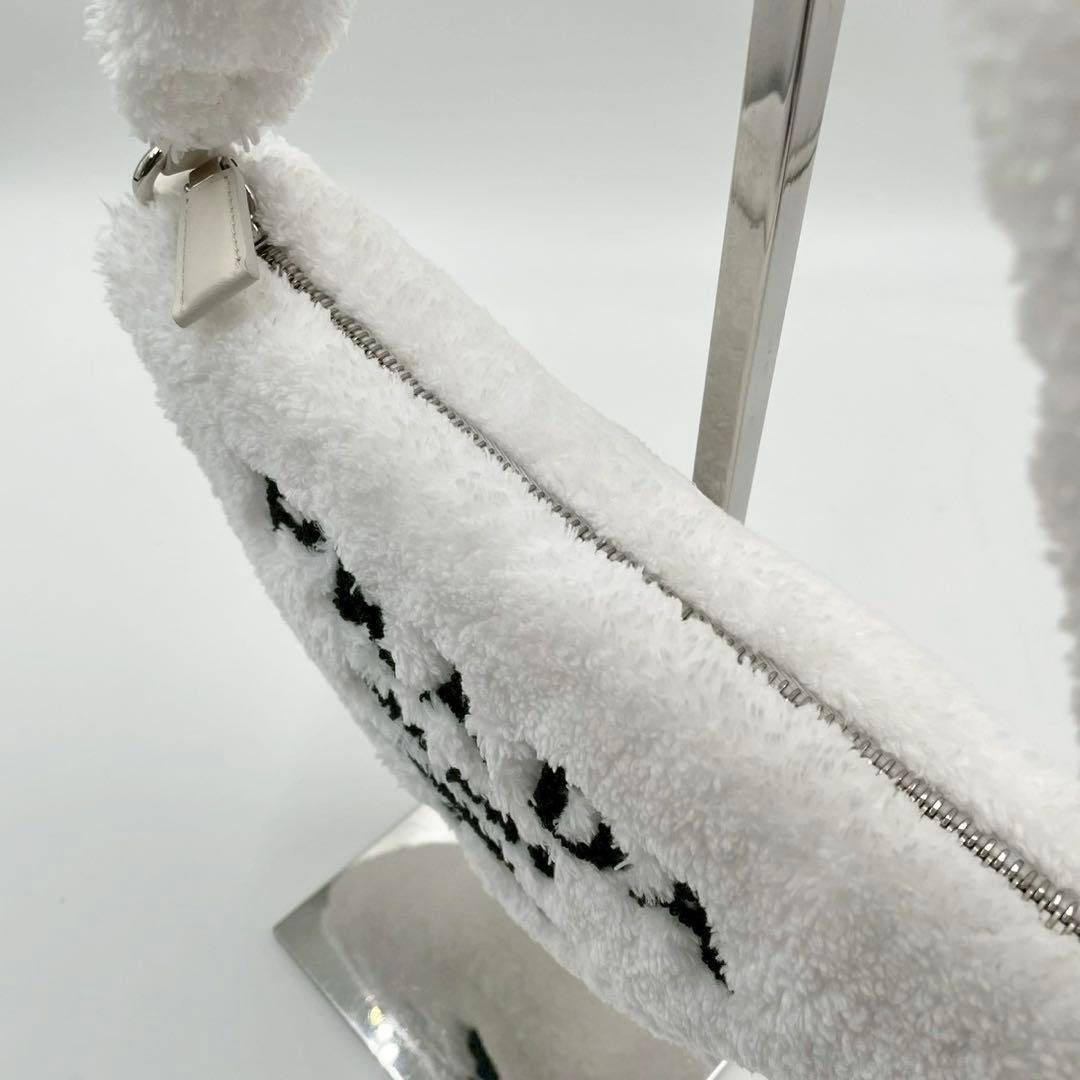 美品　プラダ　テリークロス　ハンドバッグ　ミニバッグ　トライアングル　ホワイト