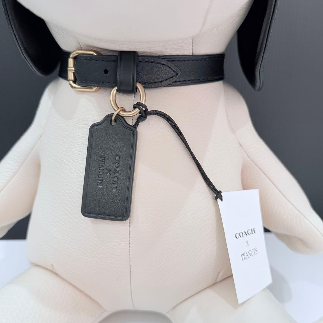 コーチ　スヌーピー　ぬいぐるみ　2025ホワイト