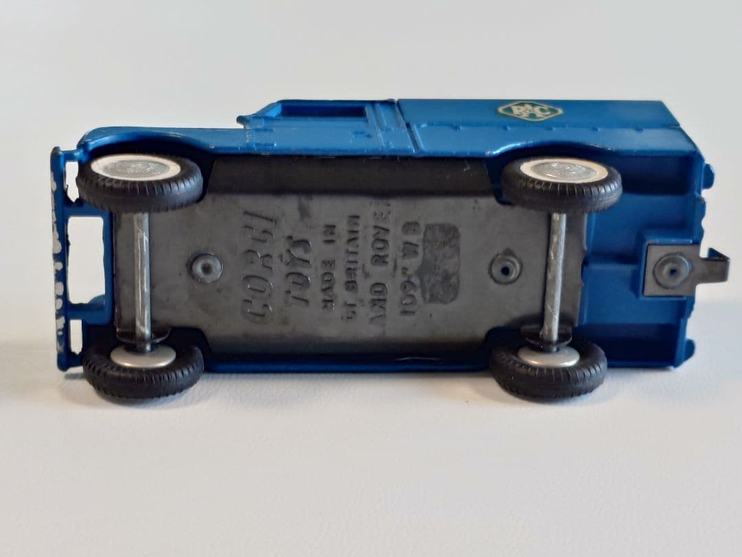 ミニカー CORGI NO.416 LAND ROVER RAC Radio Rescue