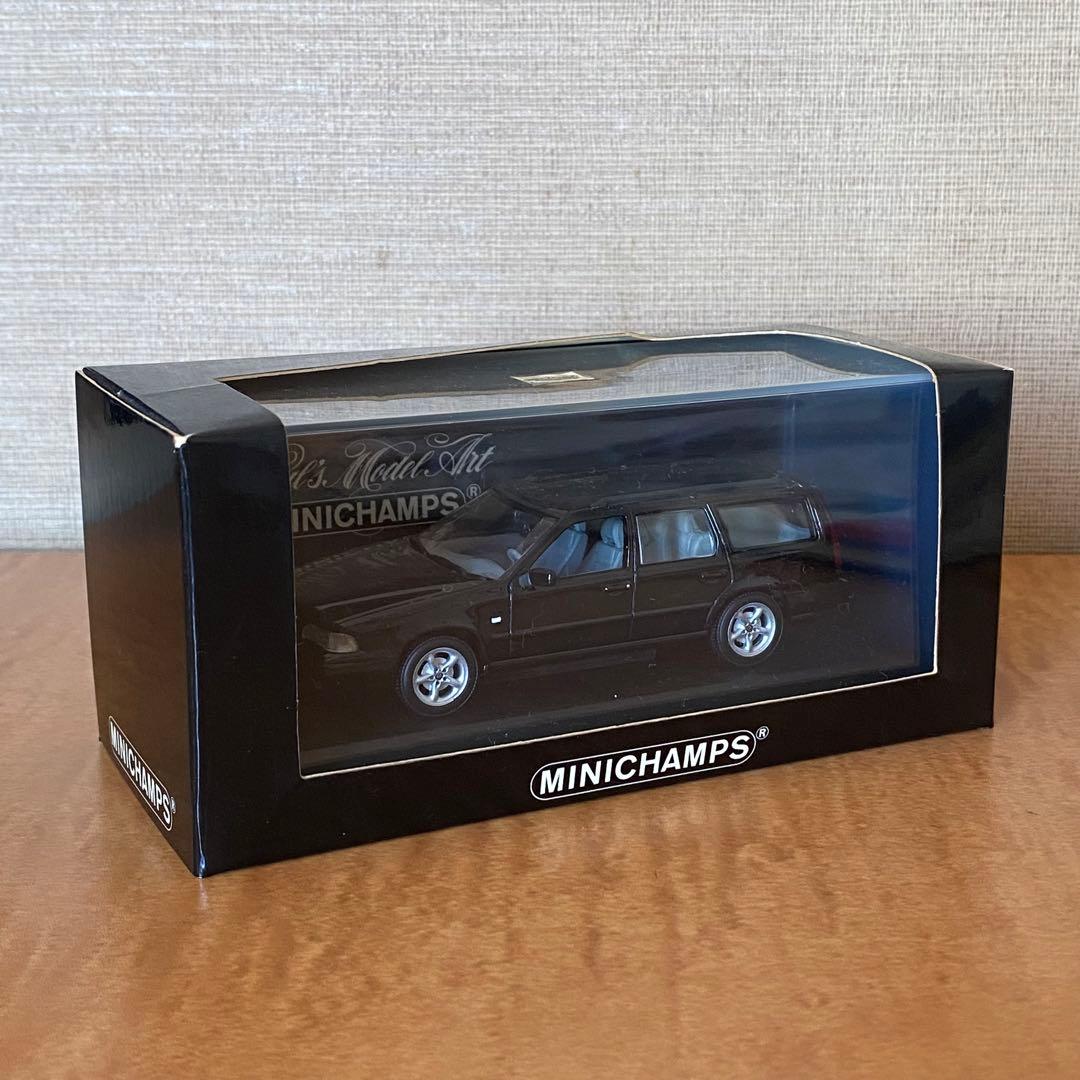 希少　MINICHAMPS Volvo V70 Break 1998 ブラック