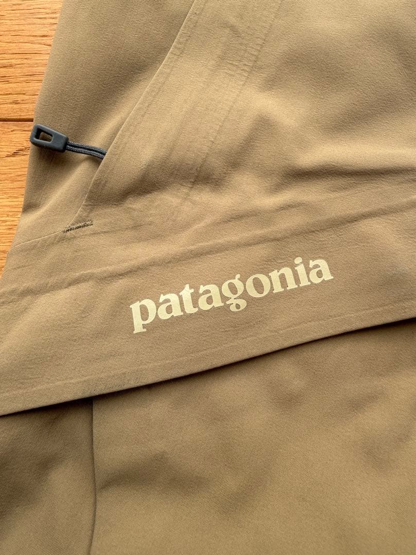 Patagonia untracked pantsスノーボード　スキー ウェア