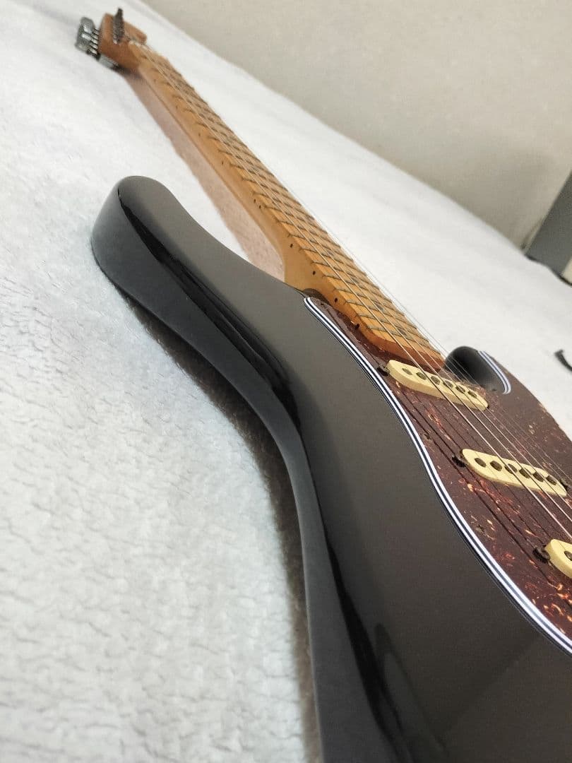 Squier スクワイヤー ストラトキャスター 黒 スクワイア べっ甲柄PG