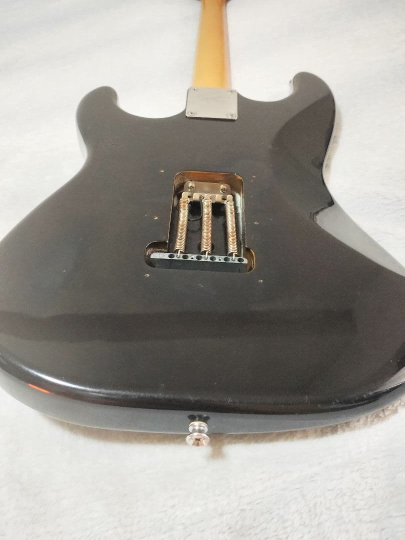 Squier スクワイヤー ストラトキャスター 黒 スクワイア べっ甲柄PG