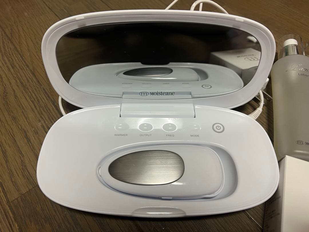 モイスティーヌ　美顔器