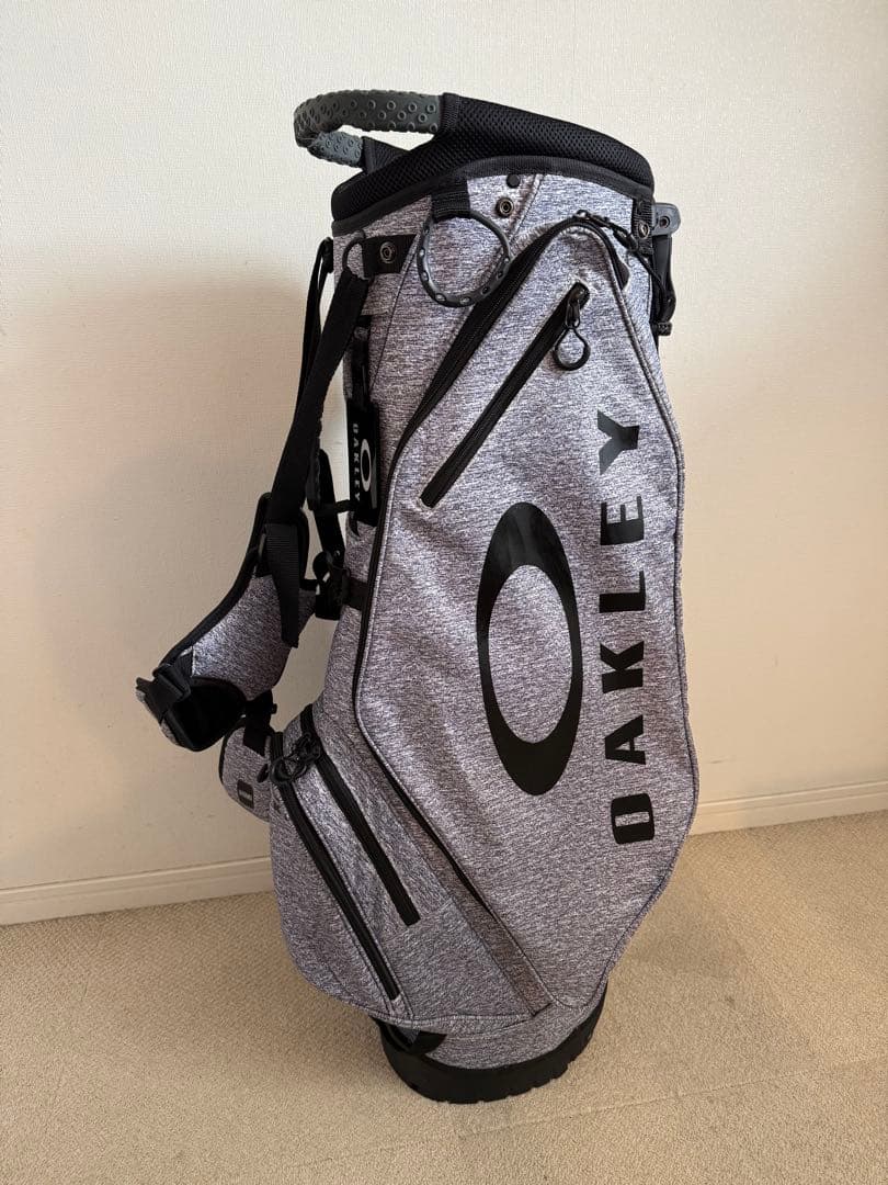 【早い者勝ち】OAKLEY グレー キャディバッグ　スタンド式