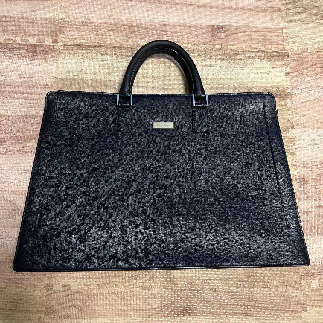 BURBERRY 黒 ビジネスバッグ