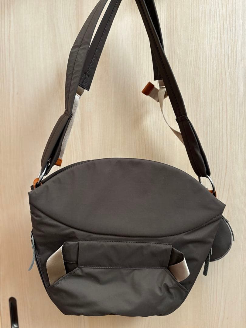 【美品】ノルン【N/ORN 】抱っこバッグ　ショルダーバッグ ヒップシート