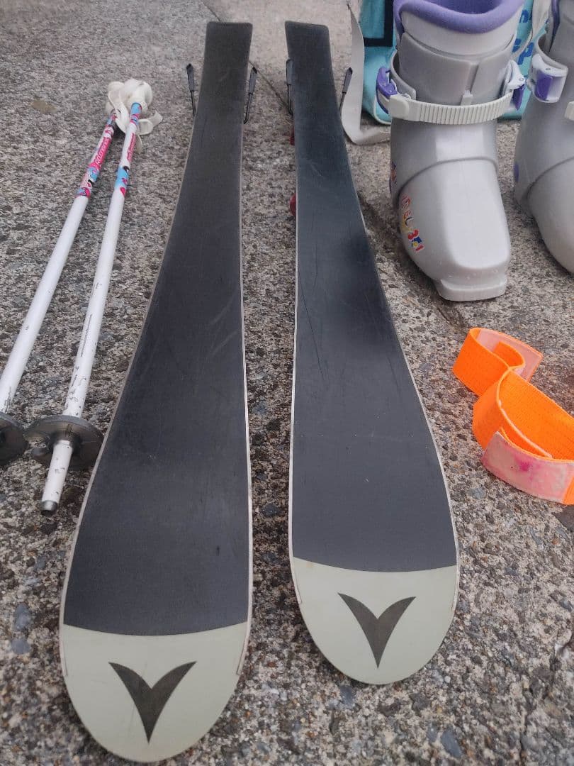 子供用 スキーセット（スキー板・ブーツ・ストック・金具・ブーツケース・バンド）3