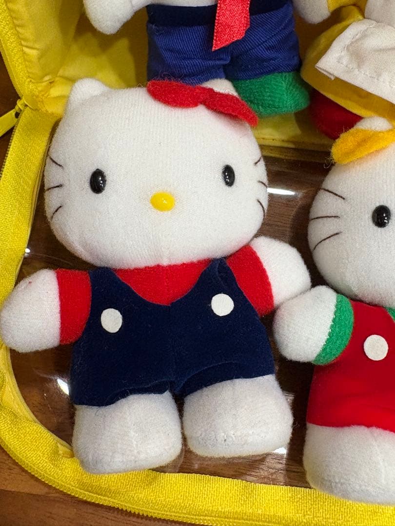 希少☆1997年☆新品　タグ付 いちごハウス　ハローキティ　ぬいぐるみ