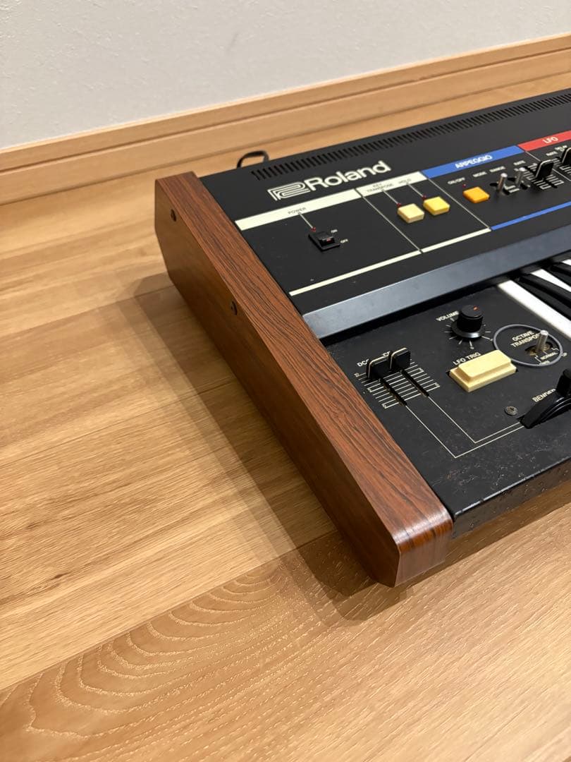 Roland JUNO-6 ポリフォニック・シンセサイザー