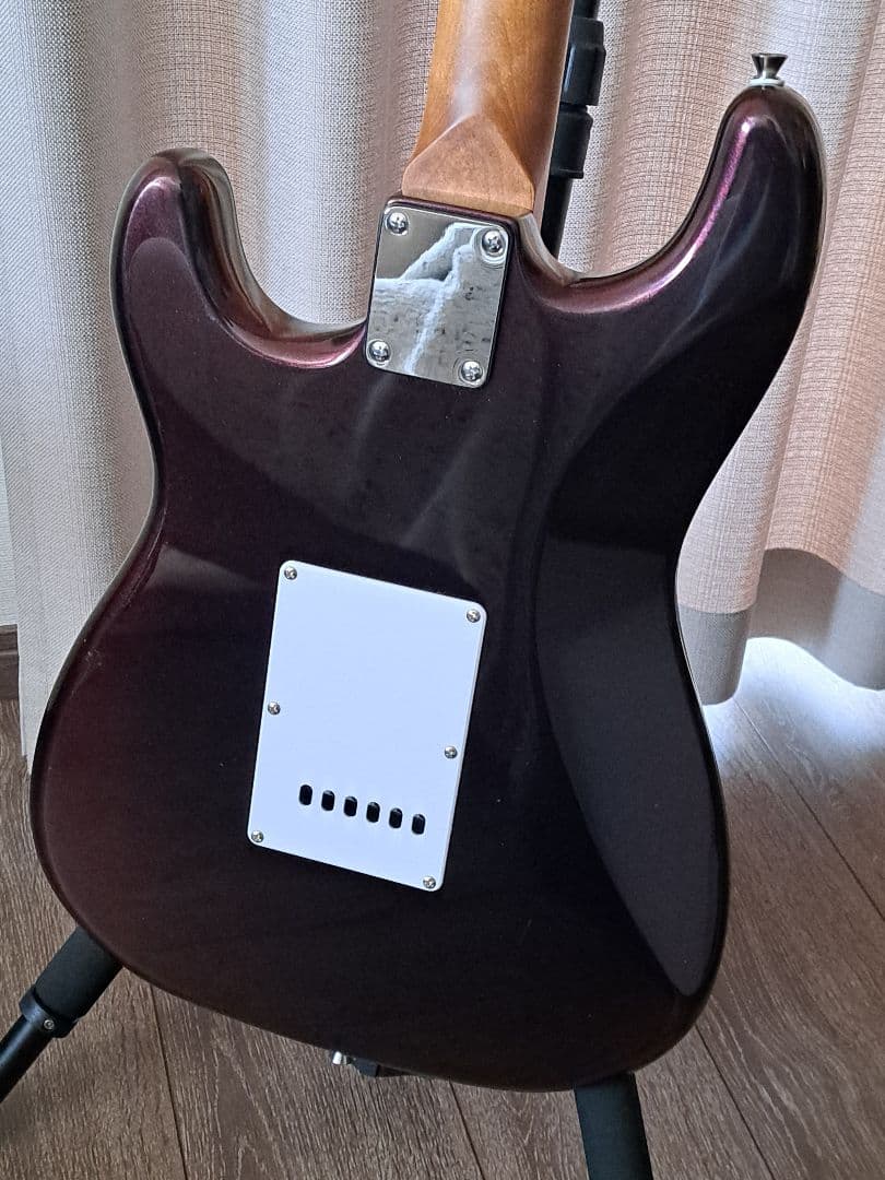 新品ほぼ未使用　スマートエレキギター 8種エフェクター内蔵