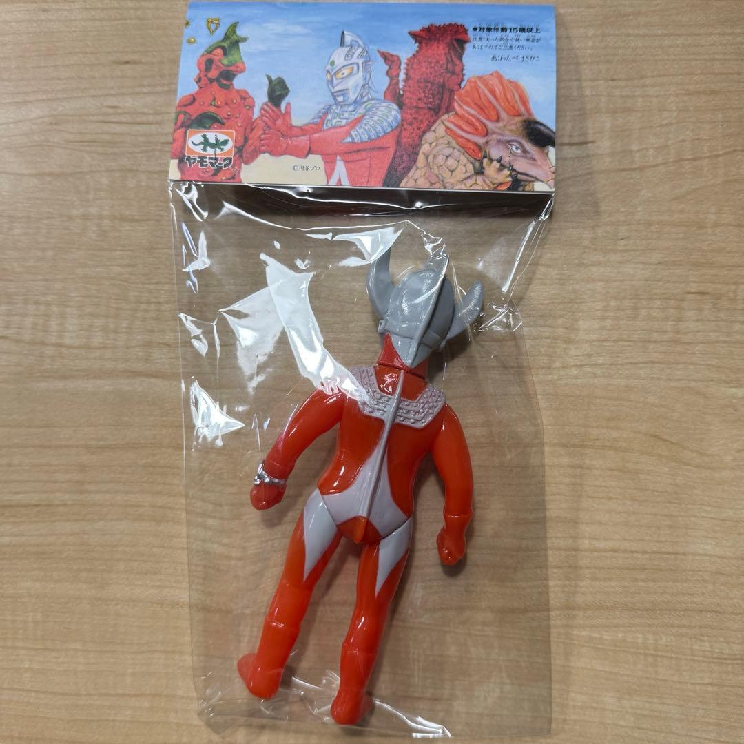 ヤモマーク フィギュア ウルトラマンタロウ 新品