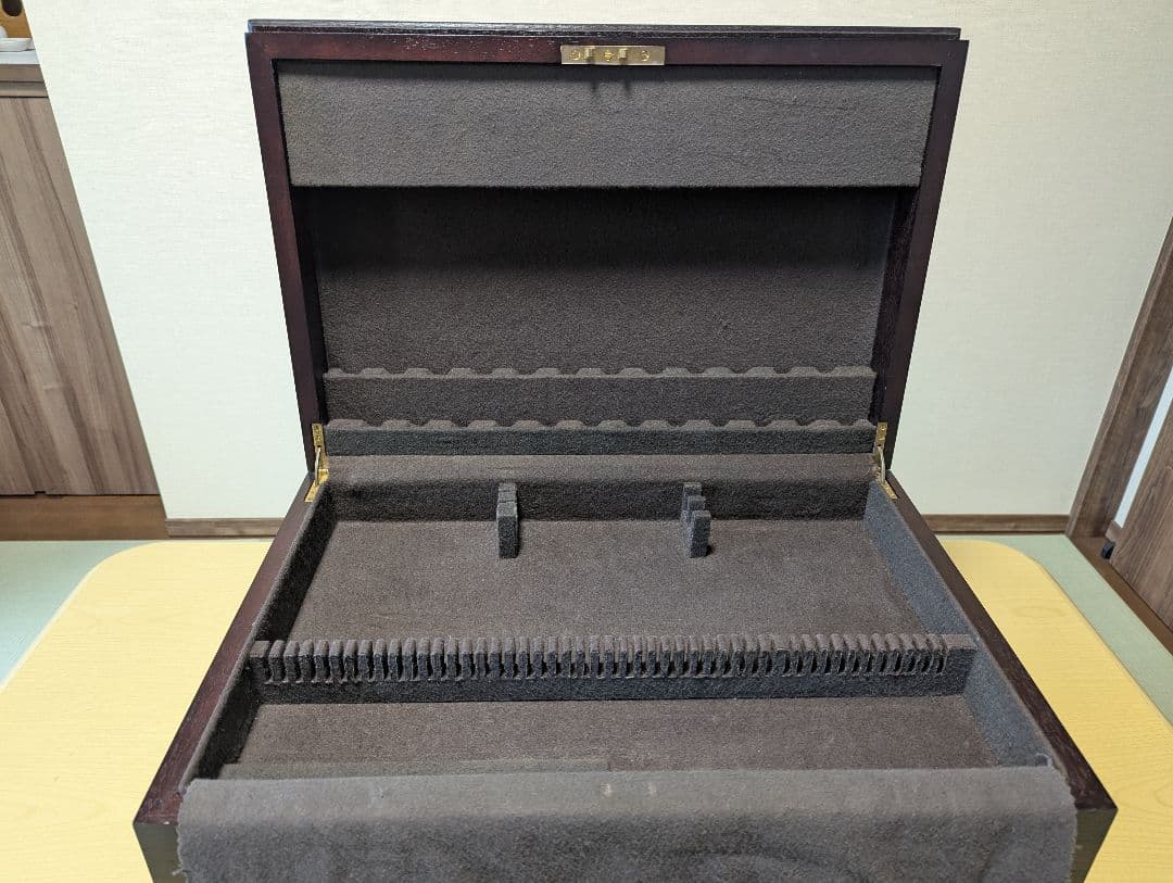 アンティーク カトラリーケース 木製 銀食器 三段 外国製 箪笥 鍵付き