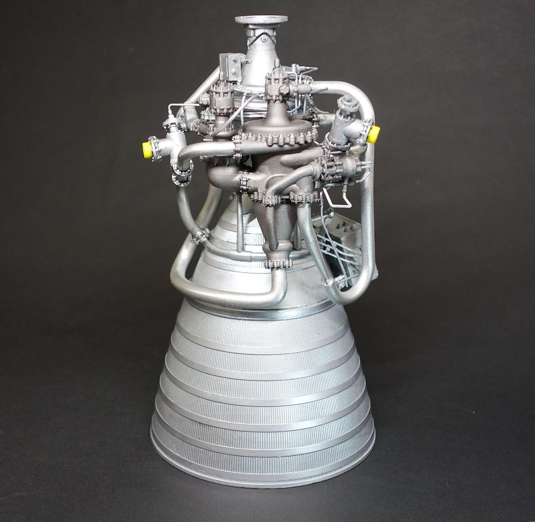 ロケットダイン社製 RL10 ロケットエンジンモデル完成品