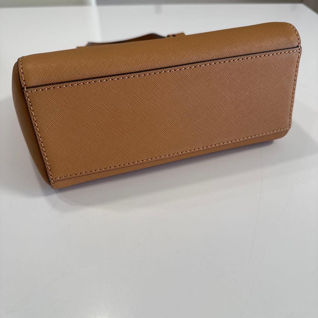 美品　サフィアーノ　ベージュ　ゴールド　ミニバッグ　ショルダーバッグとしても