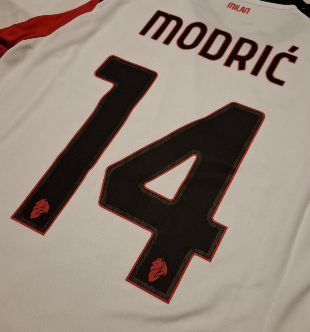 【最終値下げ価格】ACミラン 25-26 レプリカ アウェイ 14.モドリッチ