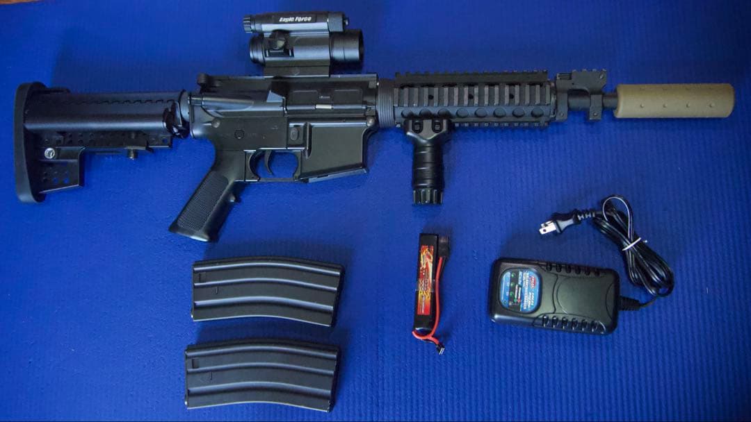 M4A1 電動ガン フルセット 美品 バッテリー＆充電器・マガジン2本付き