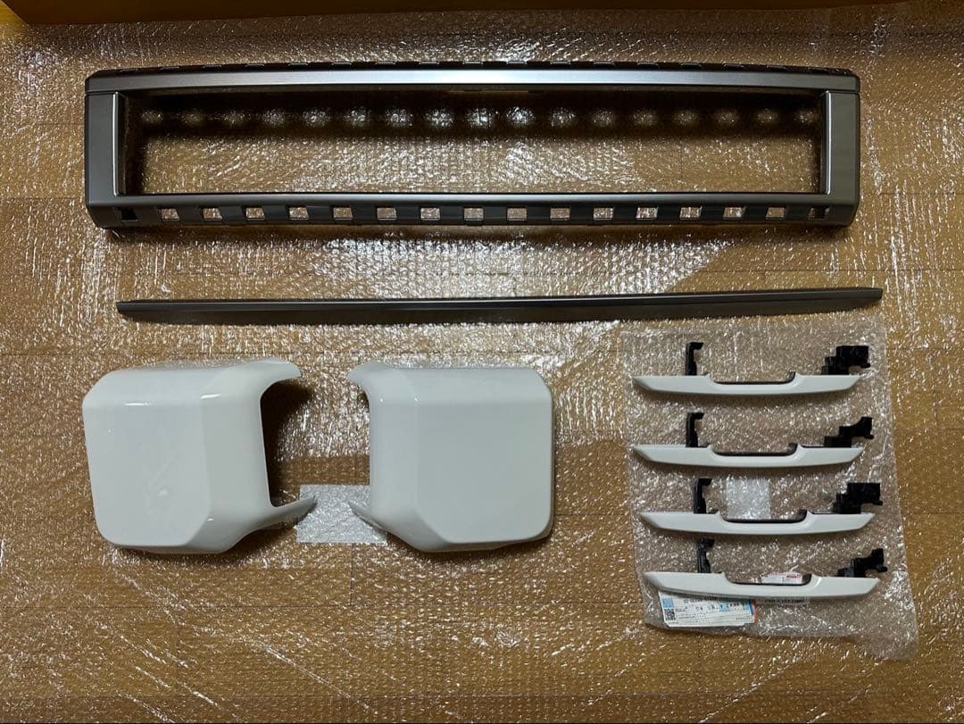 新車外し　ランクル250 純正部品セット