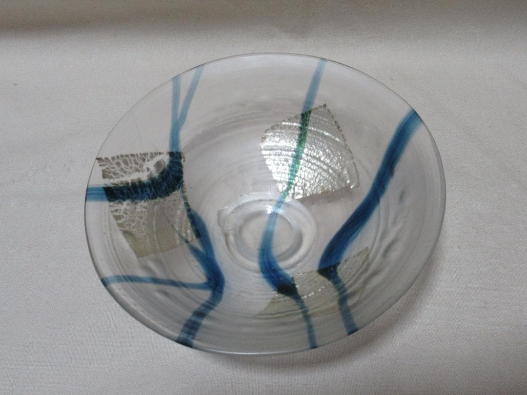 ガラス製　平茶碗　義山銀箔清流　水崎長寿　共箱