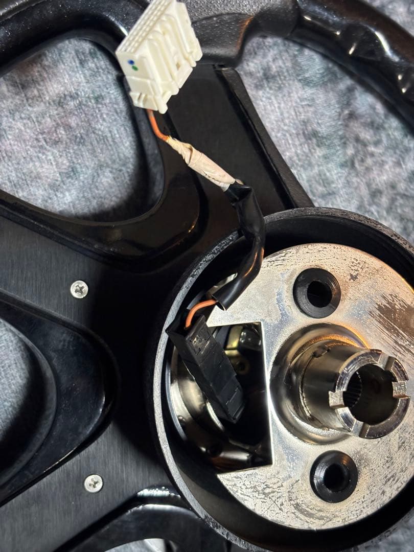 FABULOUS スポーツステアリングホイール