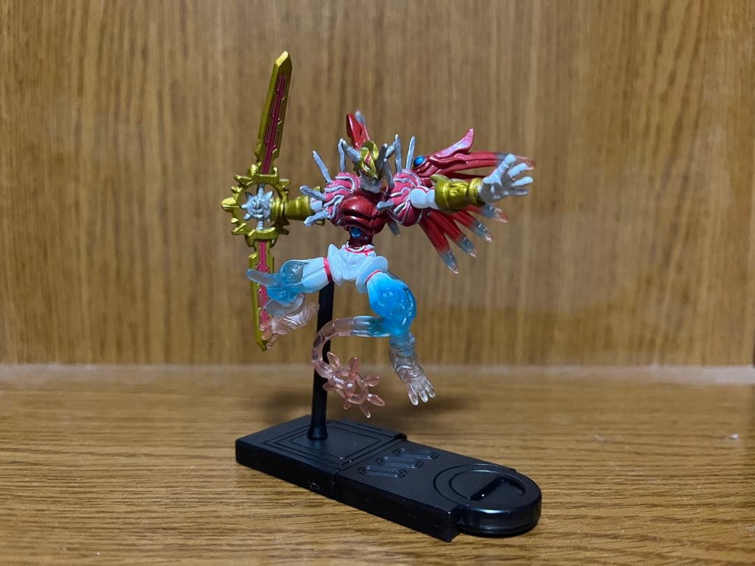 デジモンセイバーズ エボリューション　シャイングレイモン フィギュア